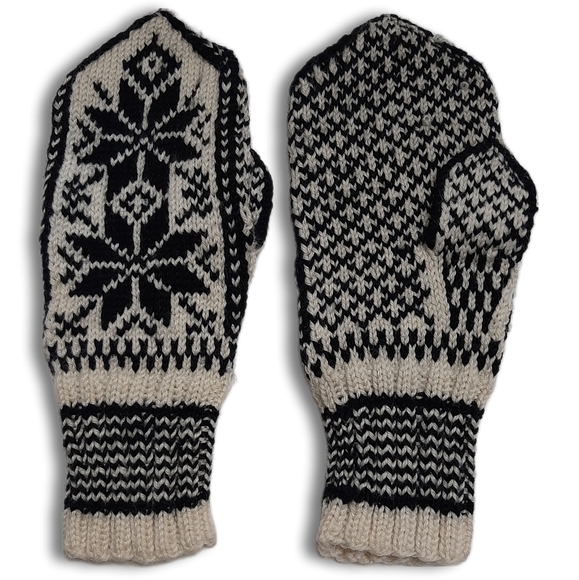Handknit Nordic Fair Isle Intarsia Snowflake Mittens Gloves Ivory White & Black - Picture 1 of 13